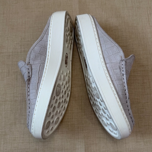 Sofft Cream/Egg Leather Slip On Mule Sneakers - Picture 4 of 11